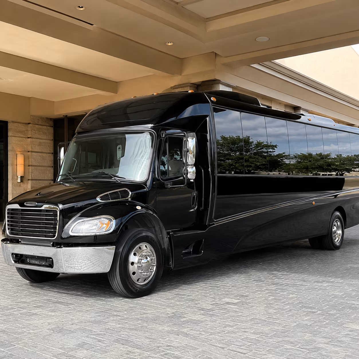 bus rentals for bands and performers touring through long island