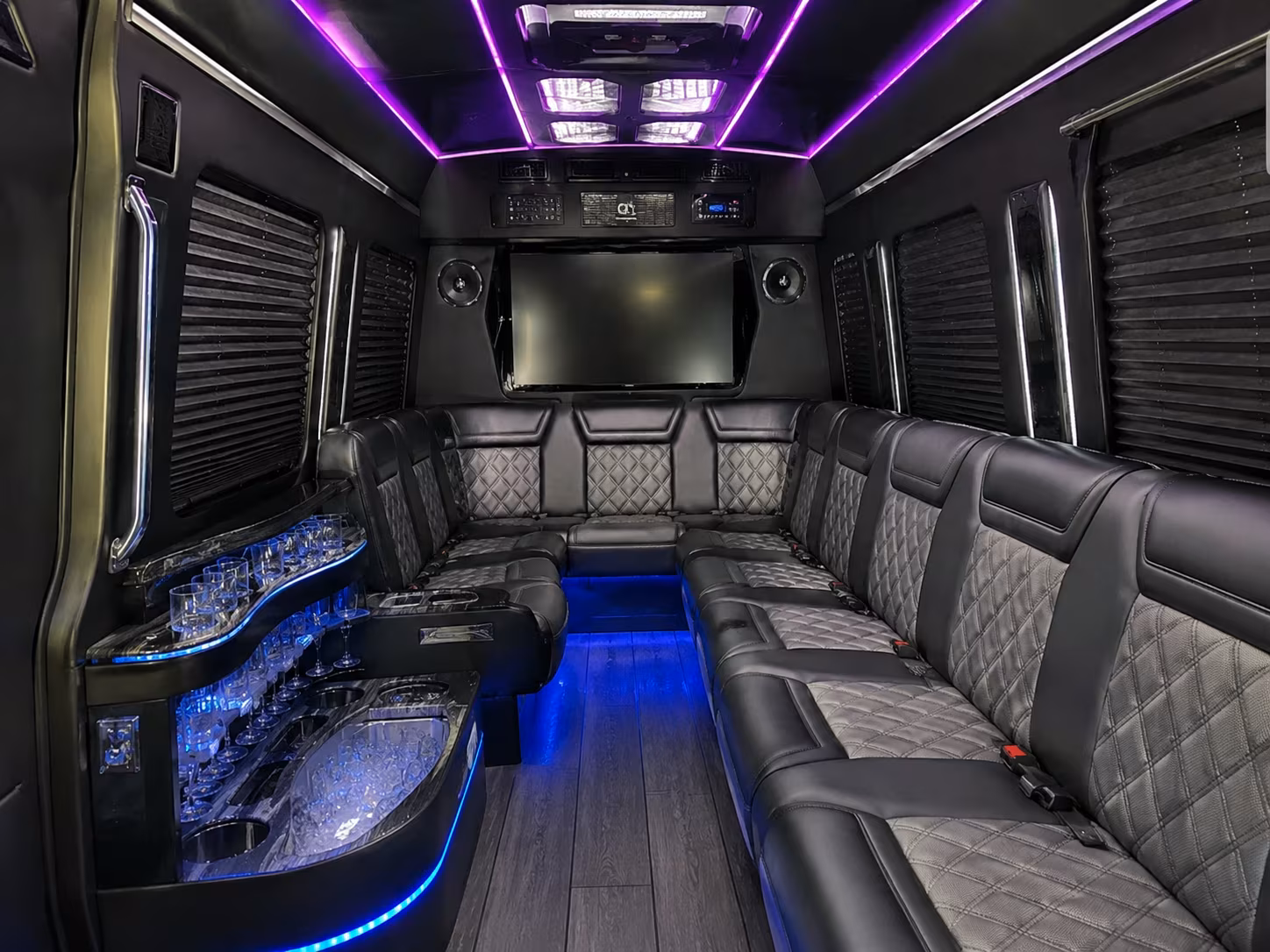 bus rentals for corporate retreats and team outings across long island