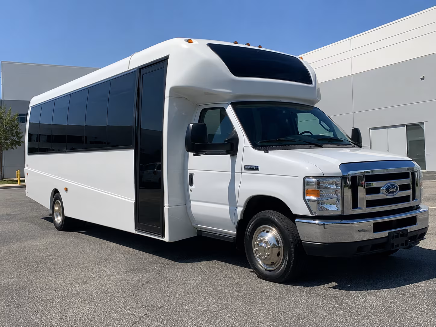 field trip buses for aquariums zoos and animal education on long island
